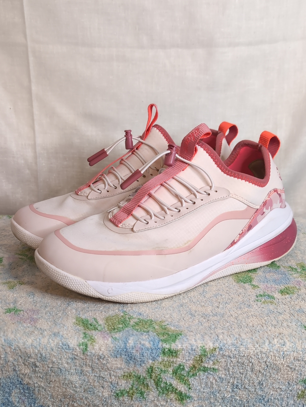 Clove Aeros Nursing Shoes womens 9.5